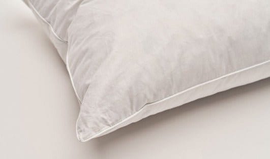 ViSpring - EUROPEAN DUCK FEATHER AND DOWN LUXURY PILLOW | Vispring Los Angeles -